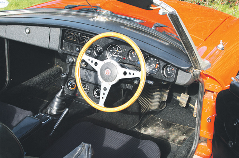 MGB ROADSTER RUBBER BUMPER - BUYERS GUIDE
