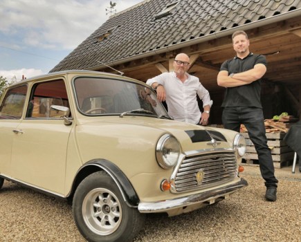 SALVAGE HUNTERS CLASSIC CARS