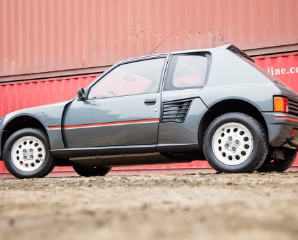 Peugeot 205 T16