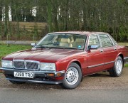 Jaguar-XJ40