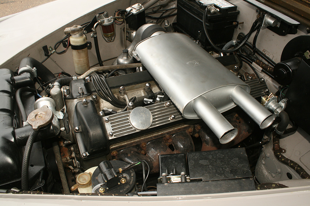 1967 JAGUAR MK2 240