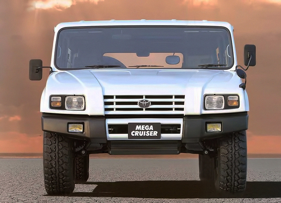 TOYOTA-MEGA-CRUISER