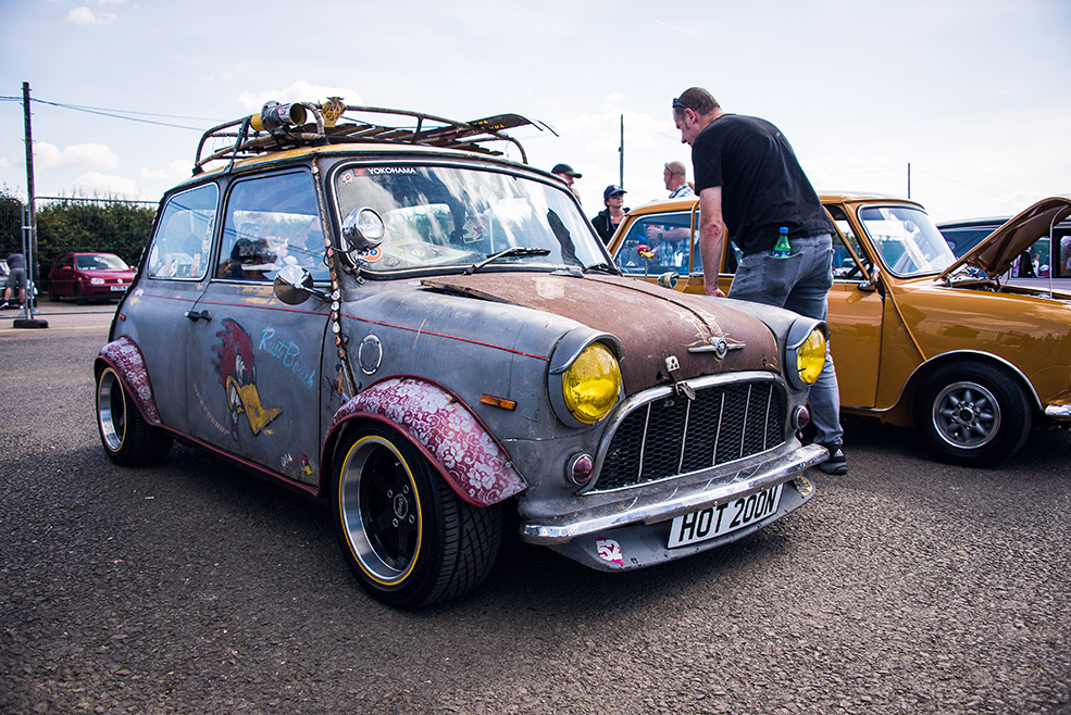 MINI IN THE PARK THIS WEEKEND! - Classics World