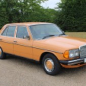 Selling almost exactly mid-estimate at £5076 was this delightful looking, W123-series Mercedes-Benz 230 Auto, a Cayenne Orange rarity that also turns heads thanks to its WOW 111T registration number.