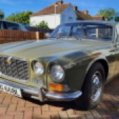 A 2.8-litre Series 1 car with overdrive, this 1973 Jaguar XJ6 looks a potential bargain at an estimated £3000-£4000. It’s bound to need a little TLC, but shows just 67,000 miles and looks to be very original.