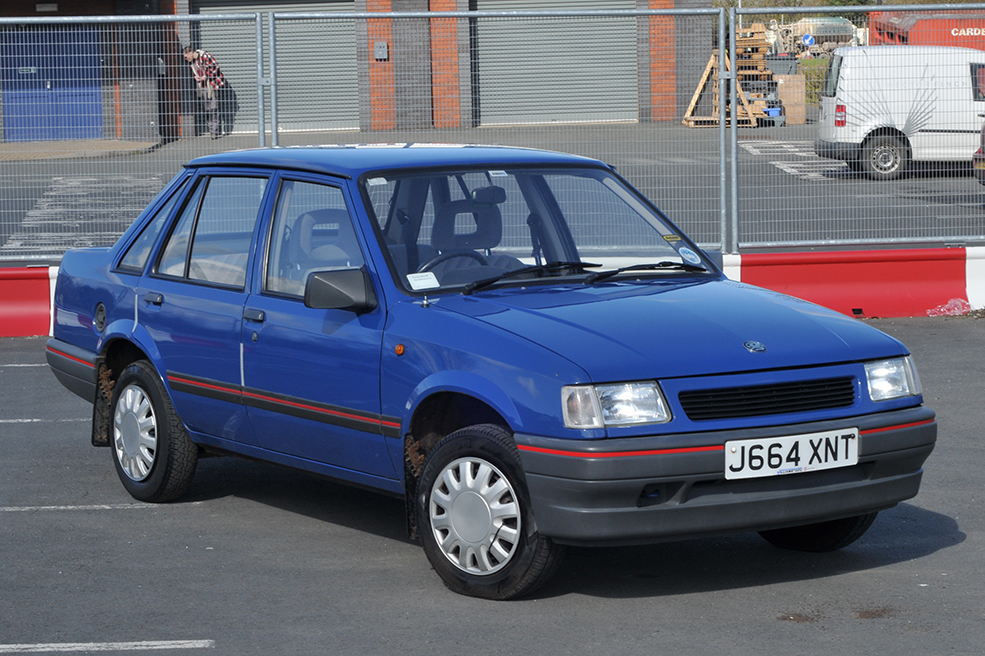 Vauxhall Nova saloon road test - Classics World