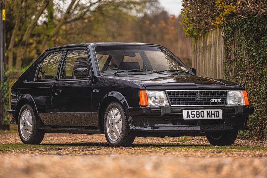 This 1983 Vauxhall Astra Mk1 GTE had been fully restored as part of a Wheeler Dealers episode. It closed at an impressive £25,650, seeting a new auction record for the model in the process.