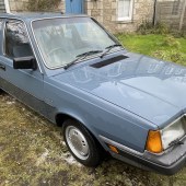 The auctioneer flags Lot 21 as “perfect for the Hagerty Festival of the Unexceptional.” With a recorded mileage of just 16,000, this 1987 DL model boasts a dateless number plate and is understood to have been family owned until 2018. Just £3000-£4000 could secure it.