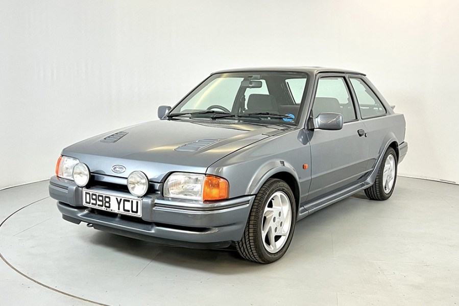 Resplendent in Mercury Grey, this rather special 1987 Ford Escort RS Turbo showed just 37,000 miles and was in factory specification save for an alarm. It sold at the top end of its guide for £29,906.