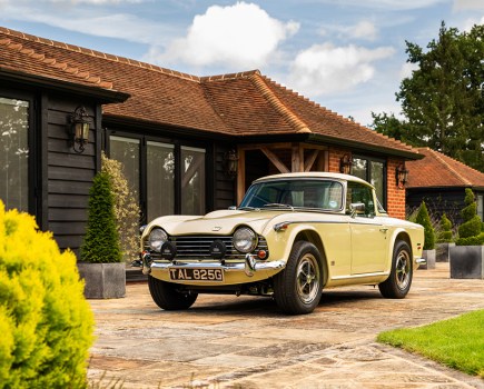 Described by Historics as one of the finest examples it has seen, this 1968 Triumph TR5 looks superb in Jasmine Yellow and has benefitted from a full nut-and-bolt restoration. It comes with a full photographic record of the work and carries a guide of £42,000-£48,000.