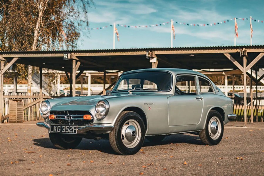 A smart UK-supplied example of Honda's third-generation S-Type 'rev-for-ever' coupe, this tin-topped 1967 S800 was subject of a restoration back in the 1980/1990s, and it was freshly painted again this year. It’s estimated at £18,000-£22,000.