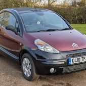 The much-maligned Citroën C3 Pluriel is a rare sight nowadays, often owing to poor reliability. However, this 2010 Charleston Edition – in homage to the popular 2CV edition – surpassed a £2000-£2500 estimate to sell for an impressive £3240.