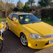 Two for the price of one here, as this 1999 Honda Civic VTi-S Jordan is complemented by a matching CB600 Hornet motorcycle. The car looks extremely tidy and unmodified, while the bike sports an aftermarket screen and exhaust can. The pair can be yours for an estimated £8000-£10,000.