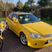 Two for the price of one here, as this 1999 Honda Civic VTi-S Jordan is complemented by a matching CB600 Hornet motorcycle. The car looks extremely tidy and unmodified, while the bike sports an aftermarket screen and exhaust can. The pair can be yours for an estimated £8000-£10,000.