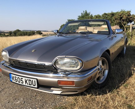 This 1993 Jaguar XJS Convertible boasts the later 6.0-litre V12 and was first registered to Jaguar itself. Finished in Topaz Gold with a contrasting dark brown hood, it includes a new car cover and a JDHT Heritage Certificate. A £20,000–22,000 estimate is surely well deserved.