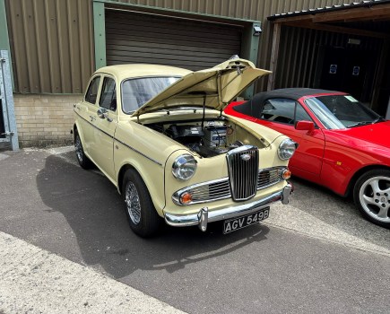 This 1964 Wolseley 1500 looked smart in pale yellow and sat on wire wheels. It was estimated at a modest £2300-£2500 but was sold for a hammer price of £3800 to a buyer from Devon who plans on using it as a daily driver