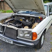 A sizeable, extremely flat and failing battery on Joe’s Mercedes was no problem for the RoadStart