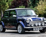 Registered in 2001, this Mini Cooper Sport is one of the last 500 classic Minis built – number 17, specifically. The Tahiti Blue example shows 62,672 miles and looks to be in excellent order, making the £14,000–17,000 guide an attractive one