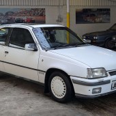 If the barn-find Escort isn’t for you, what about this 1991 Vauxhall Astra GTE? Last used in 2008 and said to require mechanical recommissioning and extensive paintwork, it includes history back to 1998, plus a spare key and immobiliser fobs. Temptingly, it’s offered without reserve