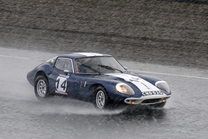 Classic car racing at Knockhill