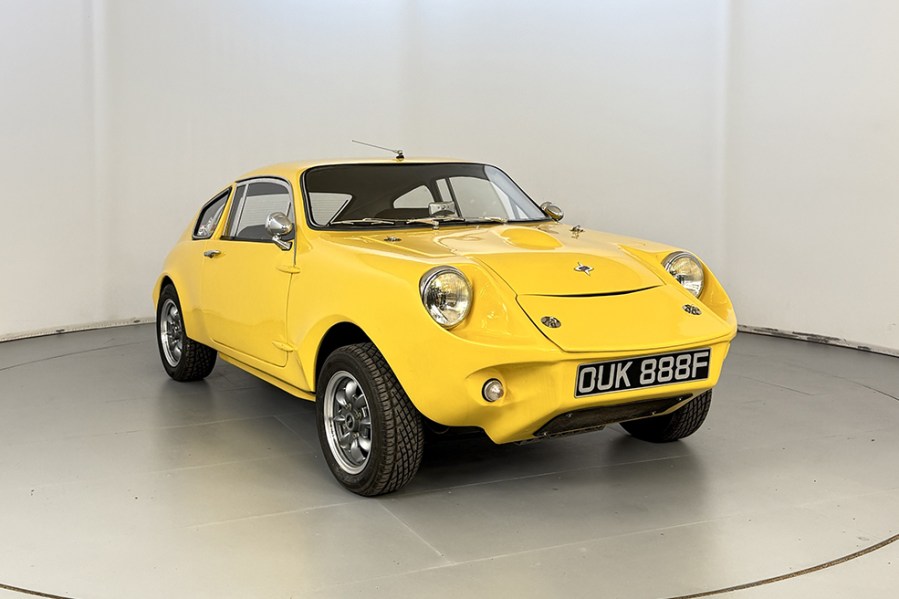 Believed to have been built in 1967, this Mini Marcos boasts an upgraded 1275cc A-Series with twin-Dell’Orto 40 carbs, a stainless-steel exhaust and seemingly very tidy fibreglass bodywork. It’s guided at £10,000-£14,000