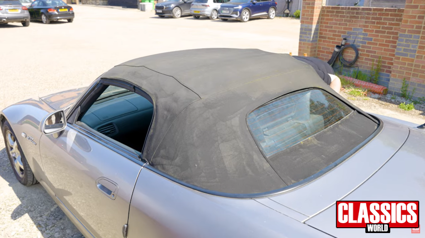 Honda S2000 convertible roof