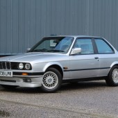 Joining a 325i Touring in the sale is this E30-generation BMW 318iS, dating from 1991. Said to be clean, well-preserved example, it’s been owned by the vendor for the last 26 years and comes with lots of history. It’s estimated at a tempting £5000–£6000