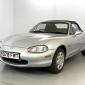 The Mk2 Mazda MX-5 is becoming hard to find in good order, but this 1.6-litre model from 1998 looked like a superb example. Showing a genuine 35,000 miles, it was a one-owner car with plenty of history and beat its £1500-£2500 guide to sell for £3270.