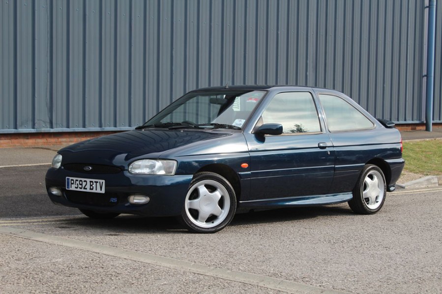 Presented in totally original specification, this rare 1996 Ford Escort RS 2000 Mk6 4x4 was loaded with factory goodies including Recaro seats and air conditioning. It was hammered away for £7350 against an estimate of £5000-£6000
