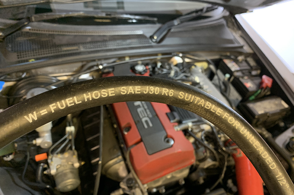The commonly used SAE standard follows the J30/Rx rating, with the current J30/R9 being the accepted choice for modern fuels and rated at 100psi. The higher ‘R’ rating doesn‘t necessarily mean the hose is any better for ethanol fuels, though.