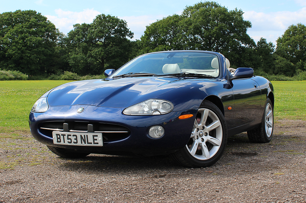 Jaguar XK8 front three-quarter