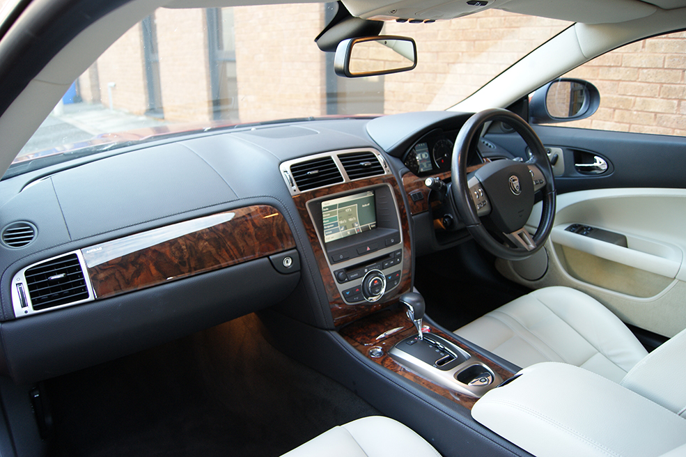 2010 Jaguar Xk Interior